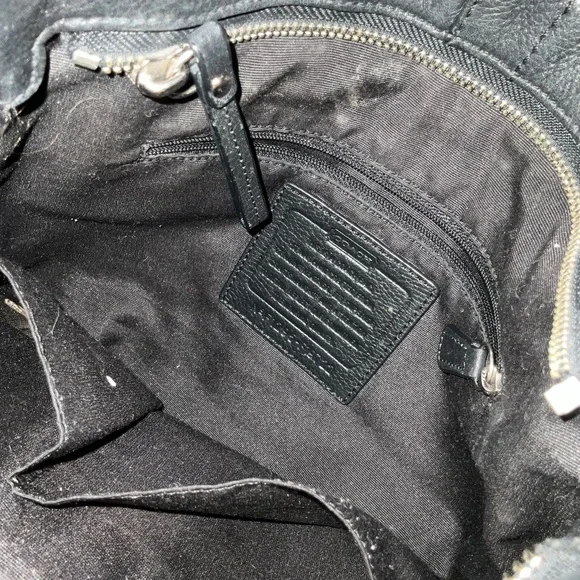 Vintage Coach Black Leather boho Shoulder Bag crossbody with Chain Accent - Picture 5 of 6